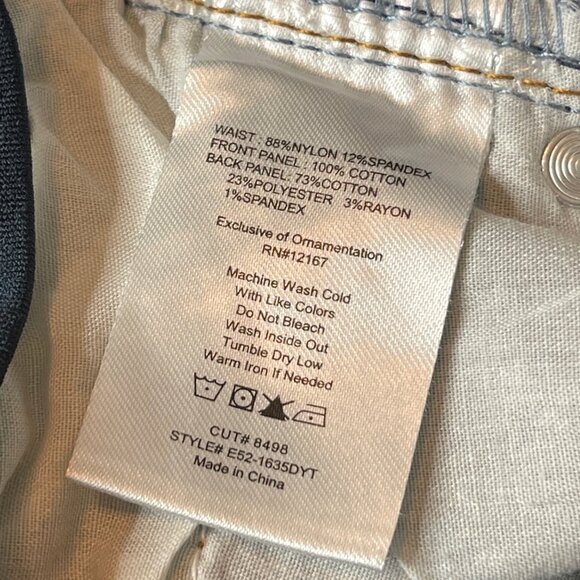 Indigo Poppy Maternity Jeans Distressed Medium Wash NWT Size M (6-8) - Picture 5 of 12